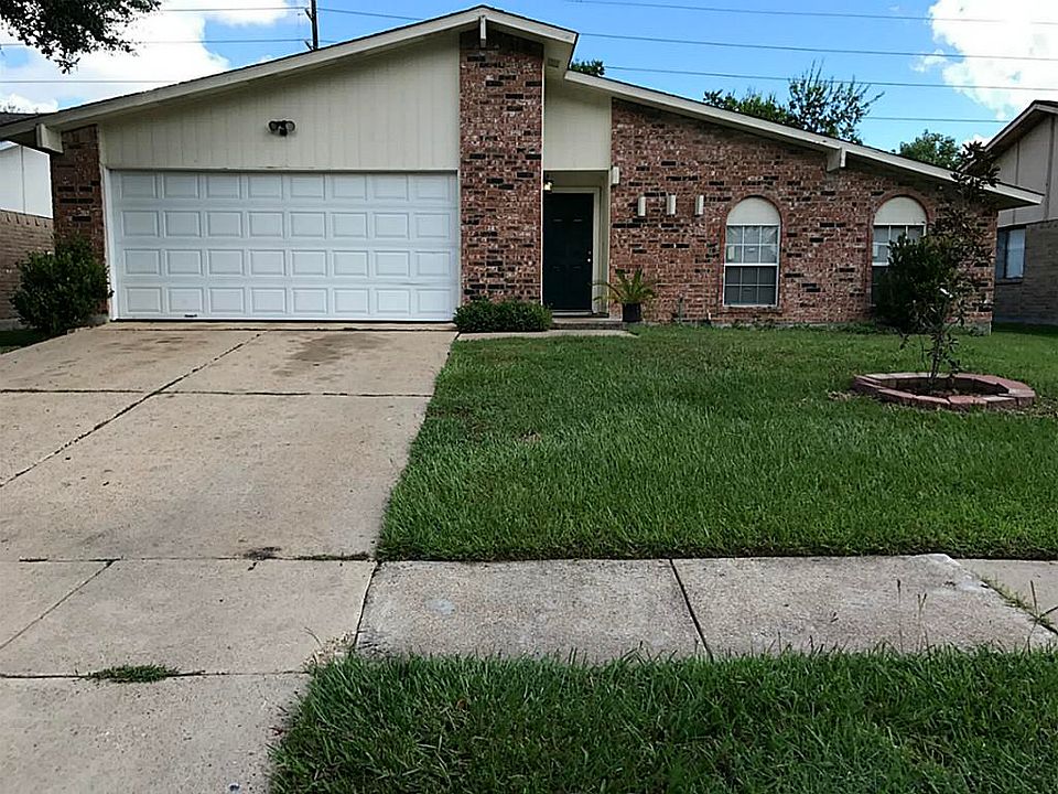 1st image of 16702 Carbridge Dr