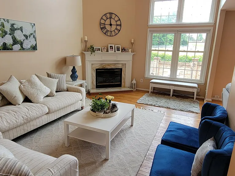 10952 Bloomingdale Dr — Photo 4