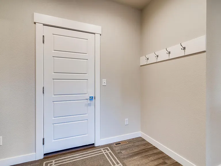 294 E Chestnut St #2 — Photo 7