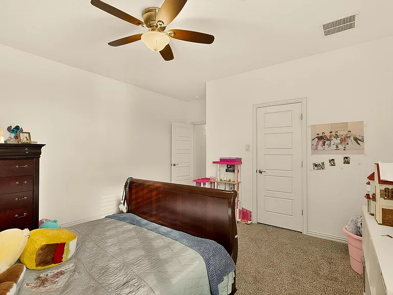 1107 Devonshire Dr S — Photo 26