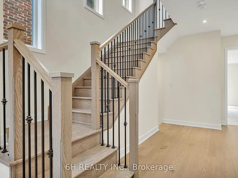 816 Griffin Trl — Photo 23