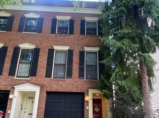 910 Bellefonte St, Pittsburgh, PA 15232
