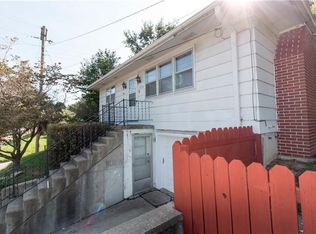1206 S 36th St, Saint Joseph, MO 64507