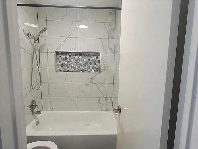 22131 Pearl Lake Dr — Photo 22