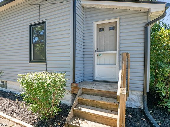 2nd image of 2892 Hayne Rd