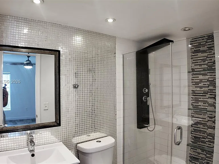 2138 SW 6th St #101 — Photo 24
