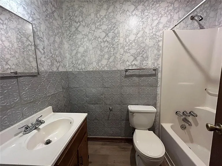 8130 Center St — Photo 11