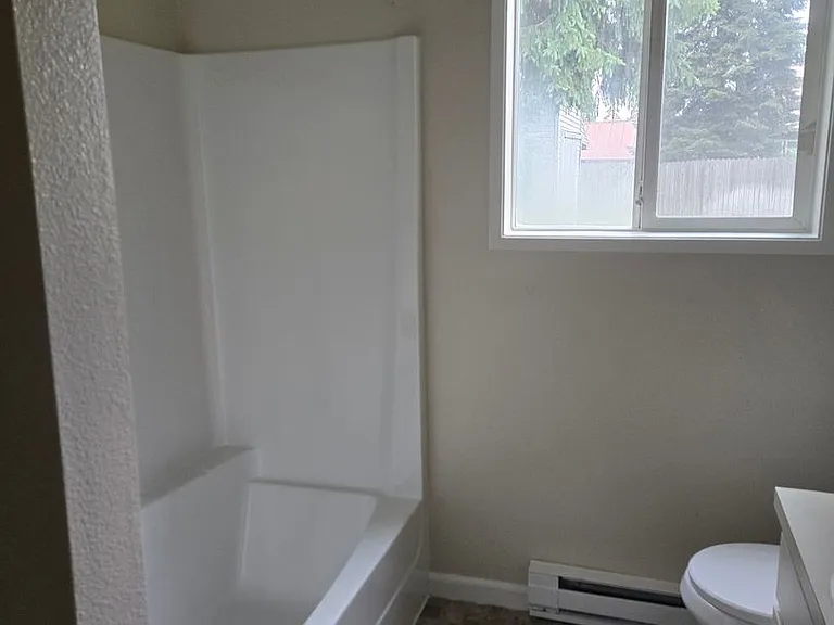 Crenshaw Apartments — Photo 6