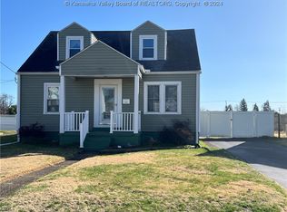 114 English Rd, Point Pleasant, WV 25550