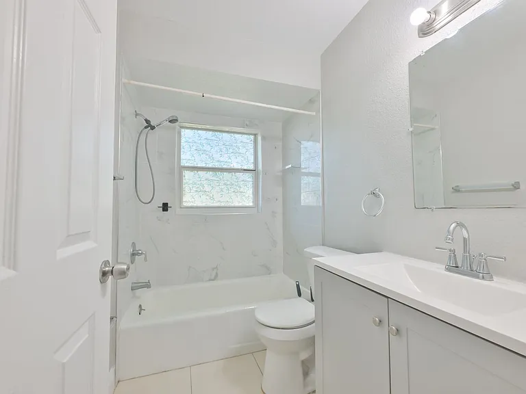 15616 Avalon Ave #2 — Photo 14