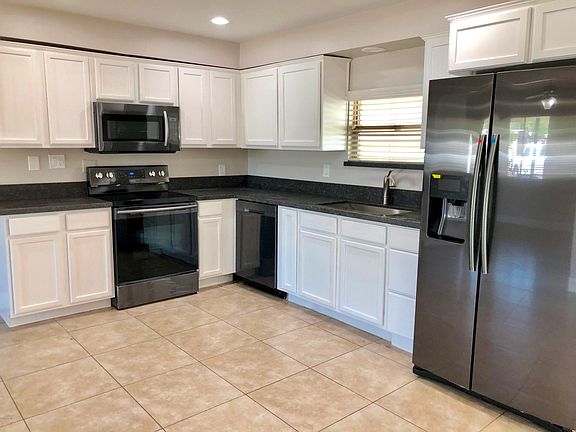 4613 Beautiful Light color Kitchen