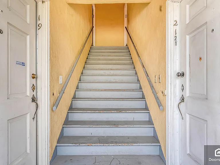 2123 14th Ave #23 — Photo 8
