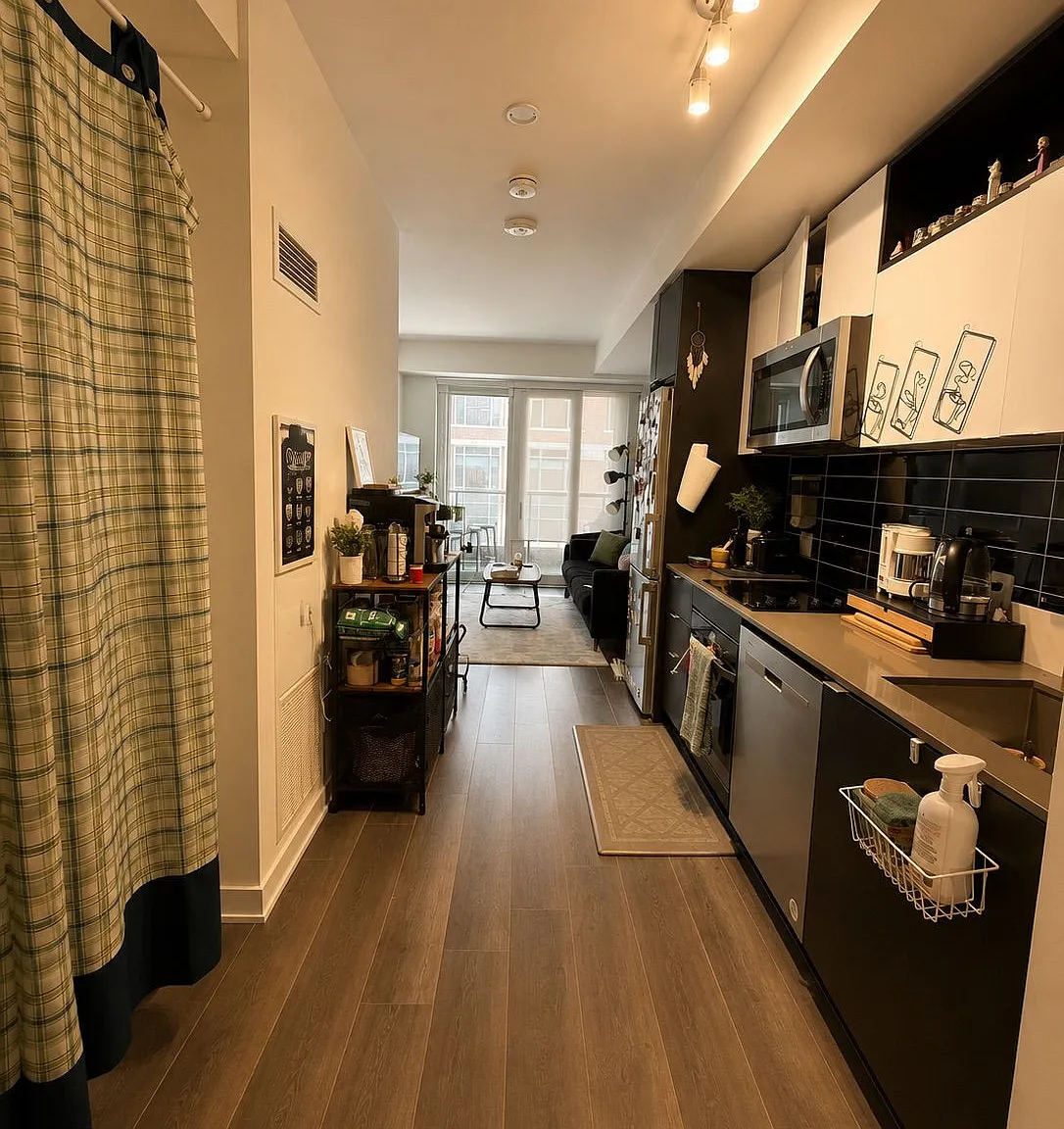 2 bed, $2,300 — Photo 4