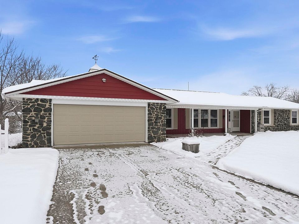 1st image of 9928 Berkshire Ln