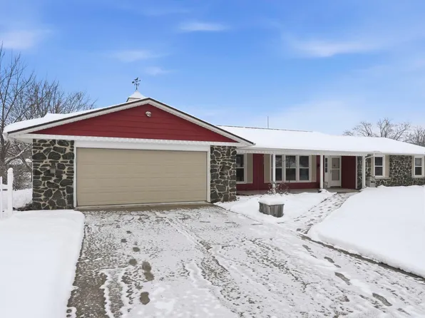 9928 Berkshire Ln, Fort Wayne, IN 46804