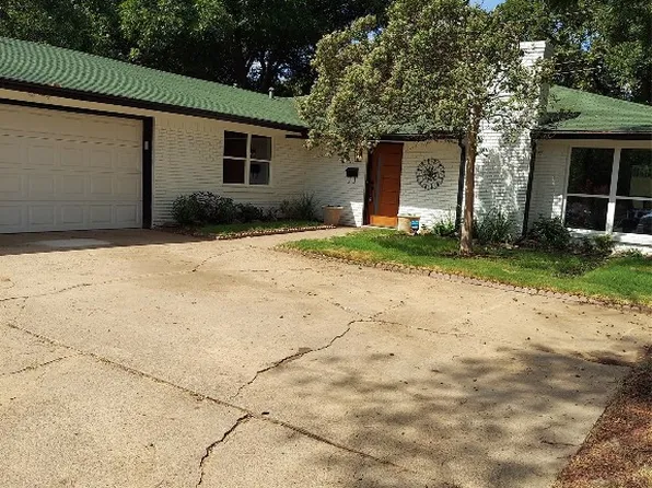 2930 Lawrence St, Irving, TX 75061