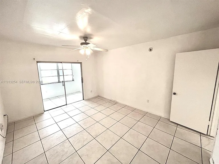 18900 NE 3rd Ct #531 — Photo 8
