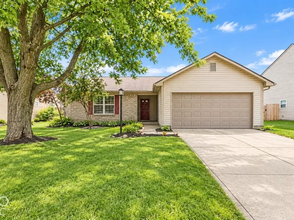 18084 Sanibel Cir, Westfield, IN 46062