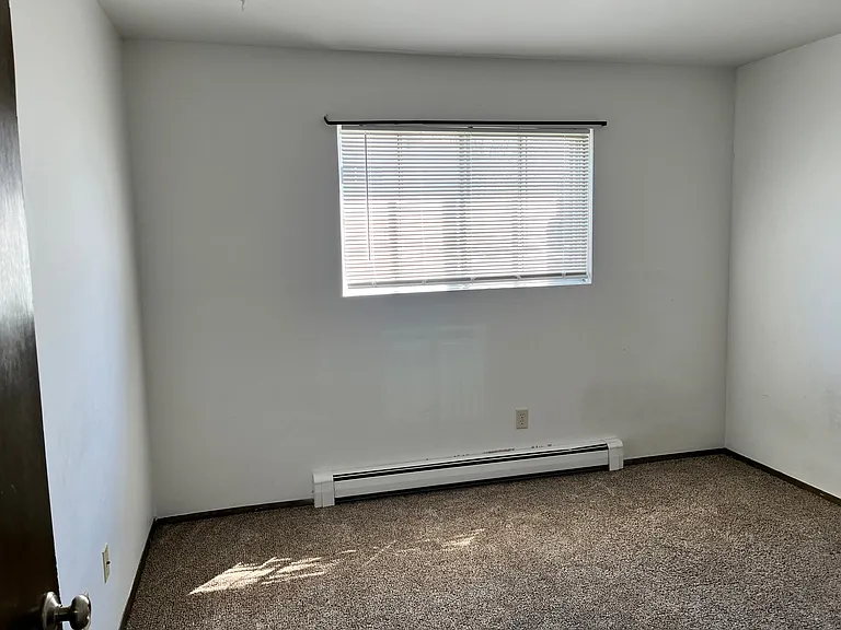 630 E Lincoln Ave — Photo 19