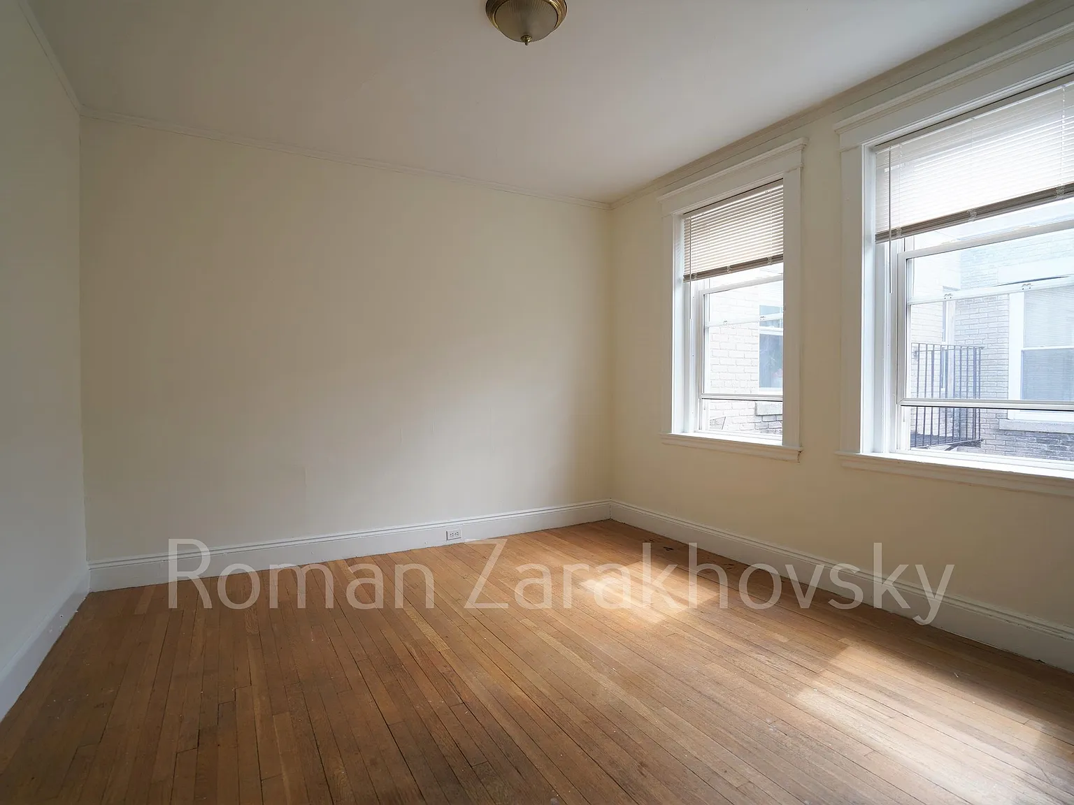 Studio, 300 sqft, $1,825 — Photo 2