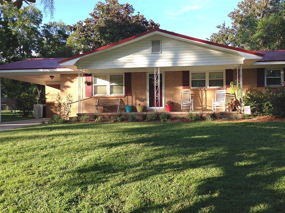 1st image of 1193 SE Magnolia Loop