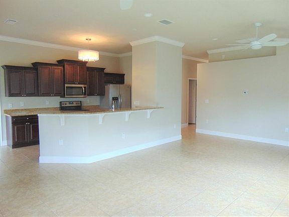 3rd image of 1800 Freedom Dr
