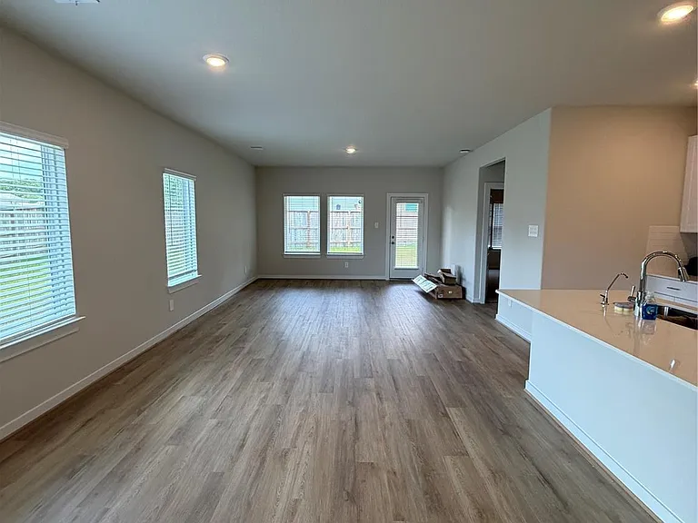 6816 Hart Oak Dr — Photo 7