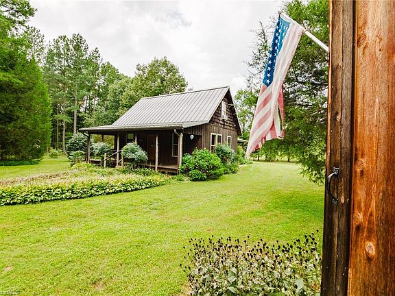 2nd image of 490 Bringle Ferry Rd