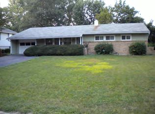 369 N Cedarwood Dr, Danville, IL 61832