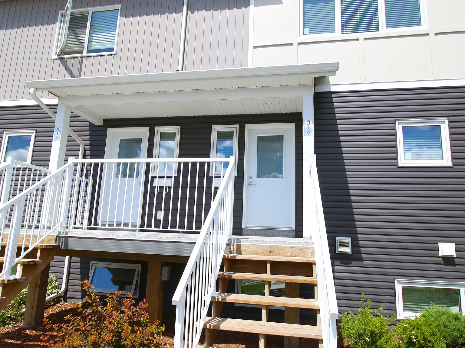 Parkside Townhomes — Photo 2