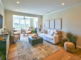 36 Queensferry Dr, Williamstown, NJ 08094