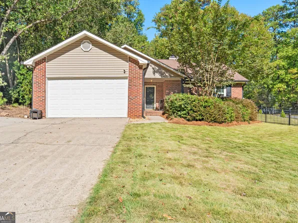 200 Chardonay Cts, Peachtree City, GA 30269