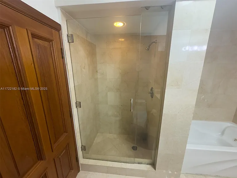 6365 Collins Ave #1506 — Photo 11