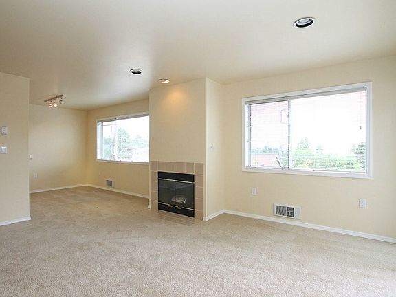 4th image of 214 W McGraw St APT 303