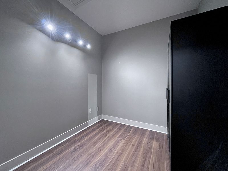 Surrey Apartment for rent - 2 Bedrooms — photo 9