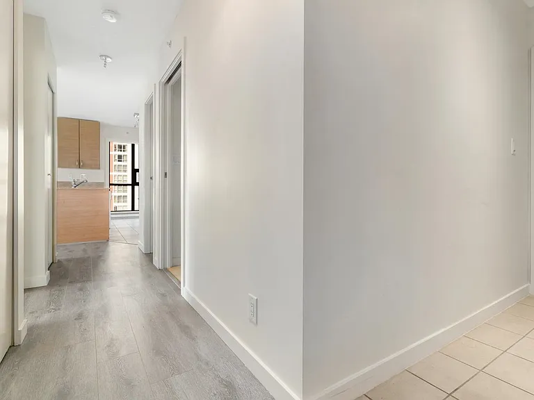 909 Mainland St #1409 — Photo 19