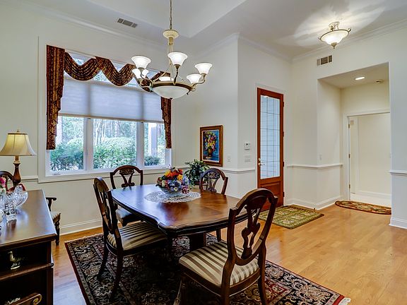 5th image of 17 Winding Trail Ln