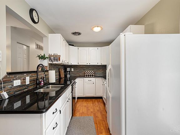 4th image of 2238 Varelman Ave
