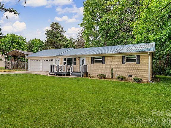 3rd image of 630 Ginger Cake Rd