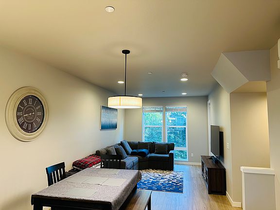 4th image of 13717 Admiralty Way #L5