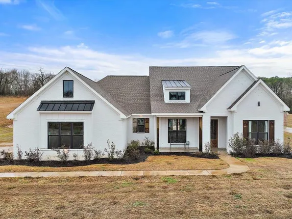 345 Driftwood Ln, Florence, MS 39073