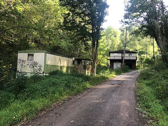 2nd image of 236 Vintroux Hollow Rd