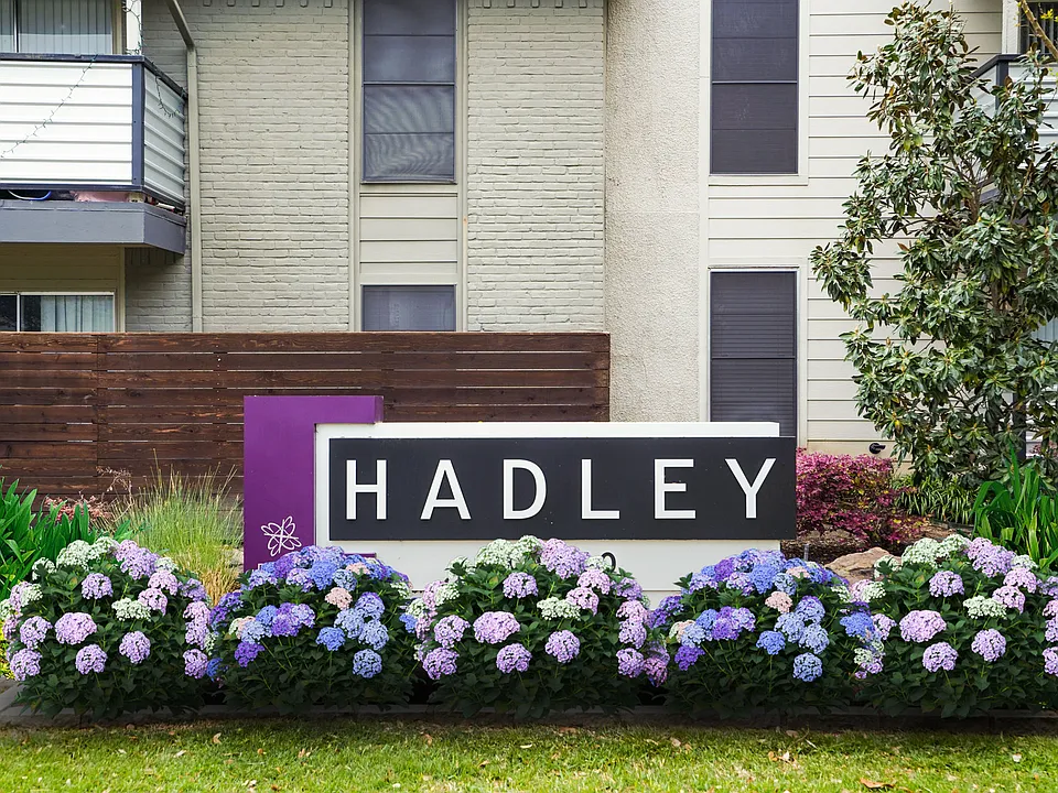 Hadley at Bellmar