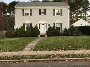 27 Brompton Rd, Garden City, NY 11530