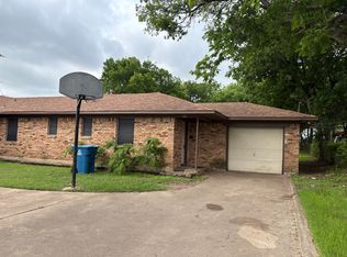 106 Campbell St, Desoto, TX 75115