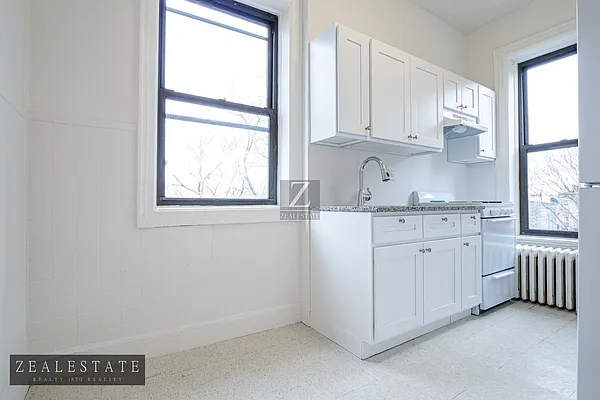 Rented by ZealEstate Group Inc | media 23