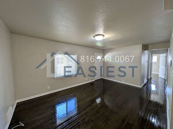 4th image of 7505 E 112th St