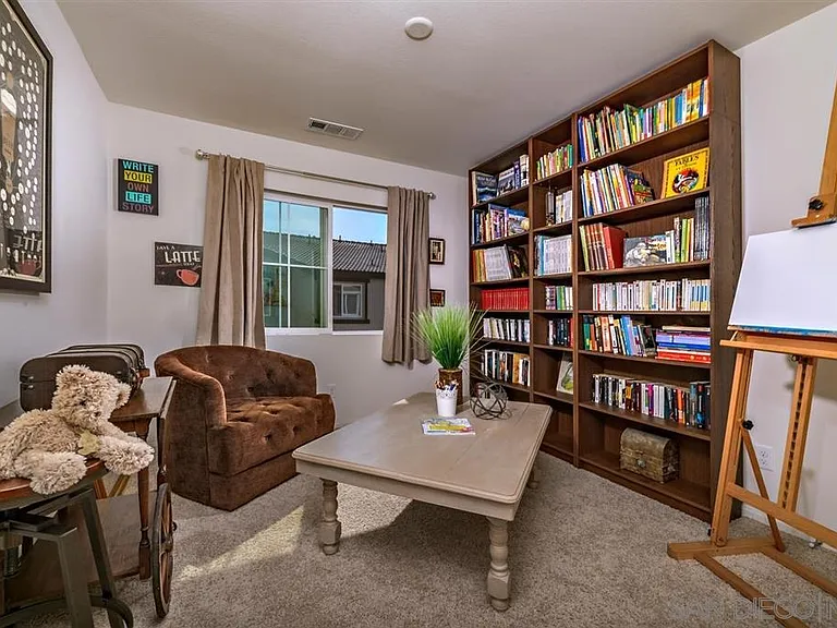 474 Prosperity Dr — Photo 17