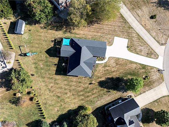 3rd image of 500 Stone Meadow Cir