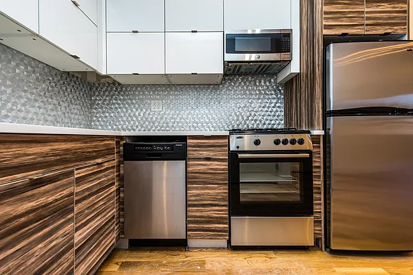 Rented by Nooklyn NYC LLC | media 42